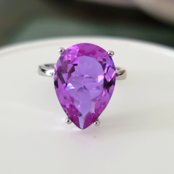 Naturally Color Changing Alexandrite Ring - Picture 10 of 12